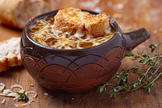 Секрети приготування класичного цибулевого супу