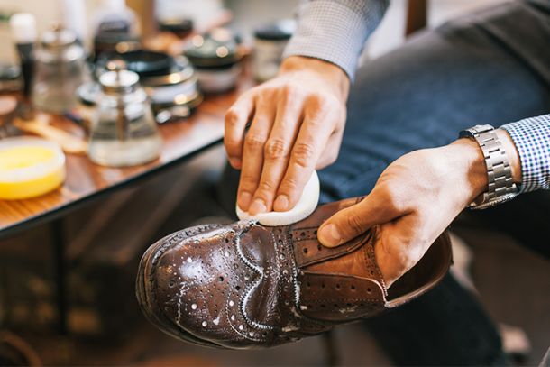 Ми відібрали рекомендації про те, як доглядати за взуттям - ними користуються справжні гуру в взуттєвої індустрії і охоче діляться знаннями з оточуючими